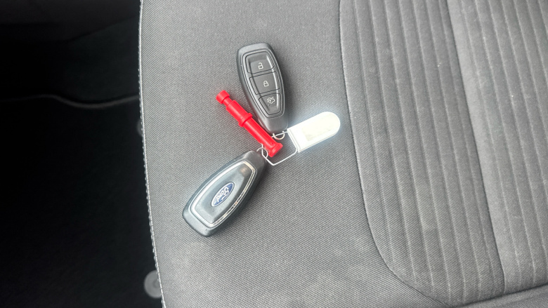 Ford Kuga 1.5 TDCi Titanium Edition 5dr 2WD Diesel Estate